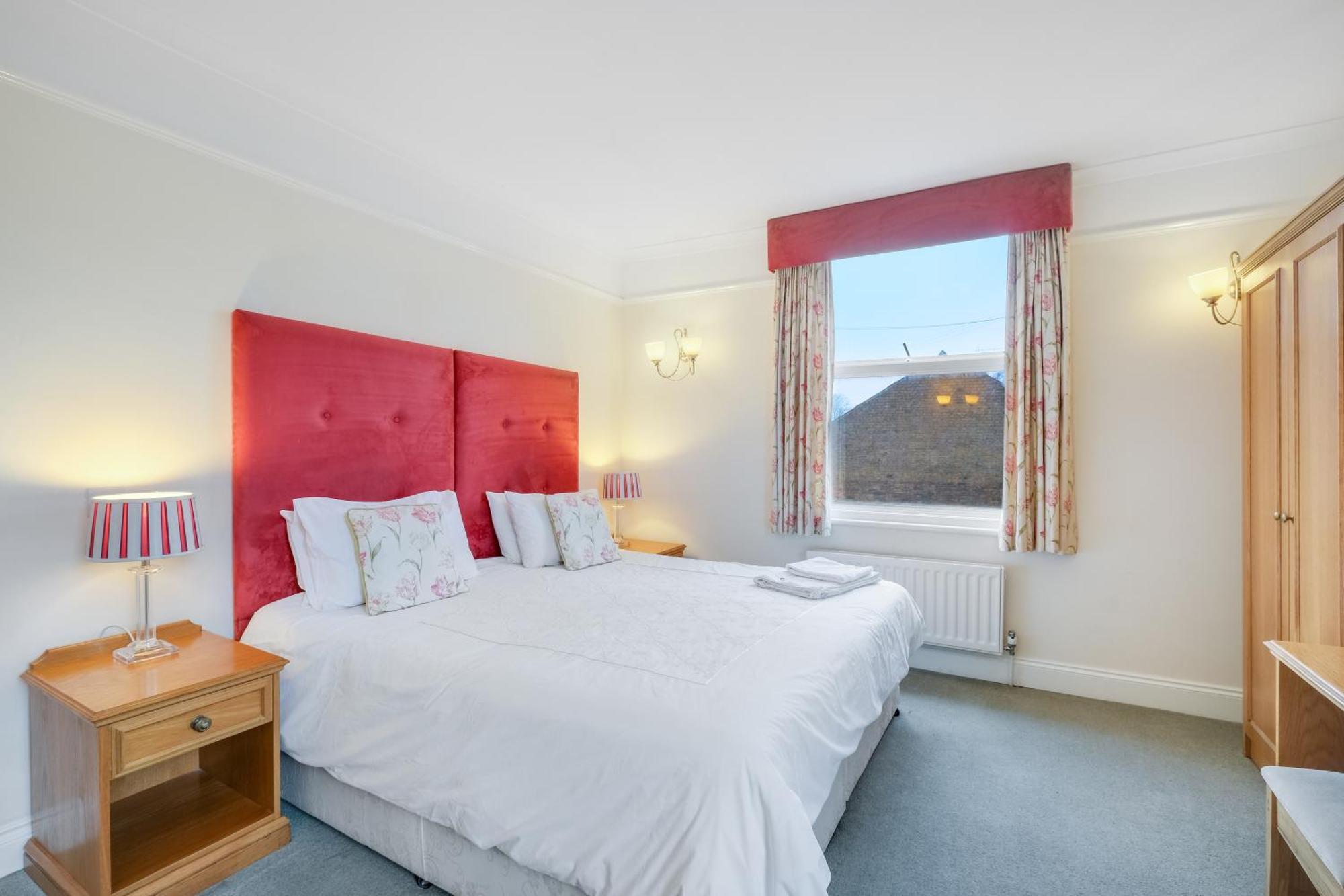 Charles House - Windsor Castle Hotel Eksteriør billede